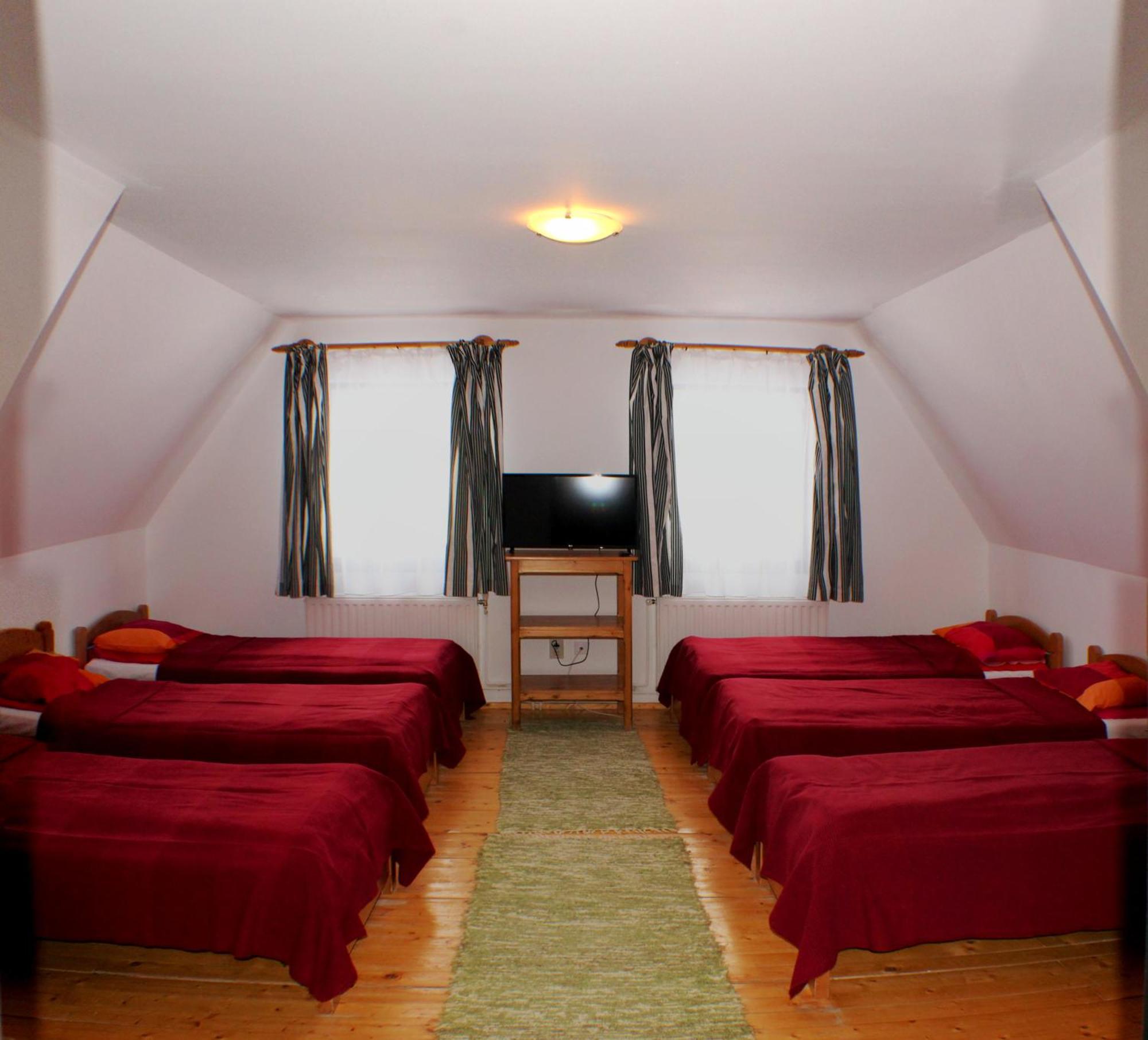 Sugo Panzio Madarasi Hargita Hotel Izvoare  Exterior photo